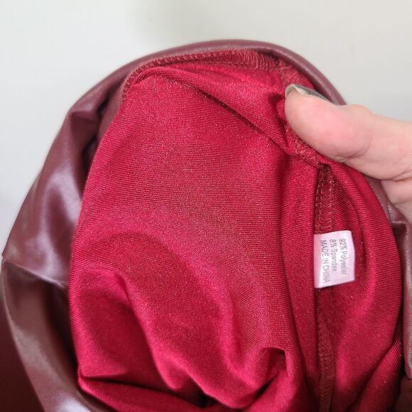 Zen Lily Compression Vegan Leather Leggings (2XL) - Picture 6 of 6